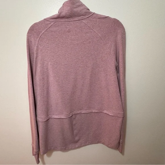 Lululemon 🍋 - Picture 2 of 3